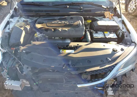 2015 Chrysler 200 Limited z USA, uszkodzony, nr VIN 1C3CCCABXFN588401